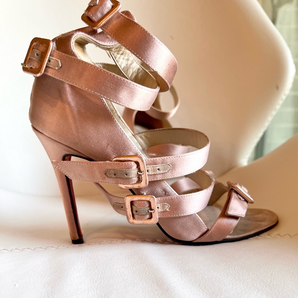 CHRISTIAN LOUBOUTIN PINK SATIN STRAPPED LIMITED EDITION 38 💖